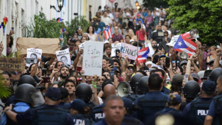 Personas durante el verano del 19, en la calle.