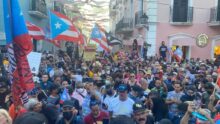 Personas en protesta Calle Resistencia, San Juan Puerto Rico