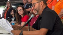 Carlos de Leon Presidente de la HEEND en Conferencia de Prensa